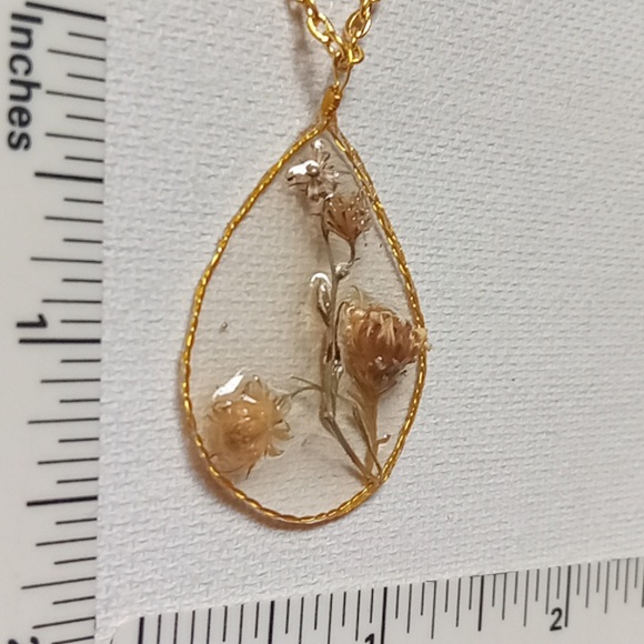 Floral necklace, amulet - Picture 2 of 2